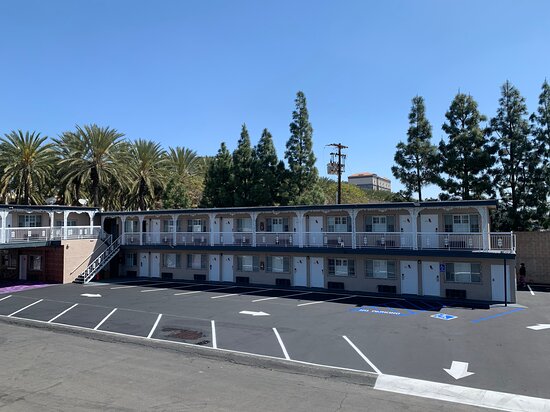 Riviera Motel