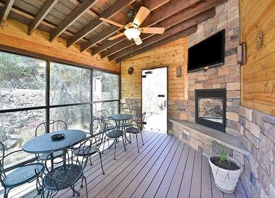 Super 8 by Wyndham Deadwood/Black Hills Area