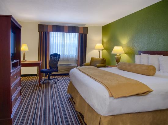 Quality Inn & Suites Columbia I-70