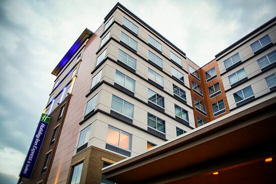 Holiday Inn Express & Suites Louisville Downtown By IHG