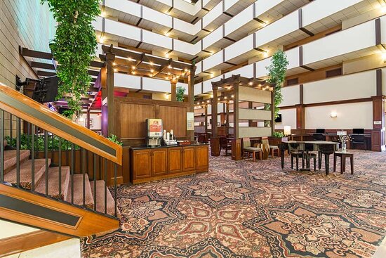 Clarion Hotel Convention Center