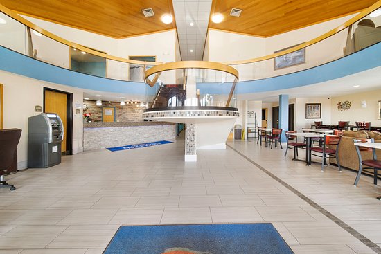 Baymont by Wyndham Muncie Near Ball State University
