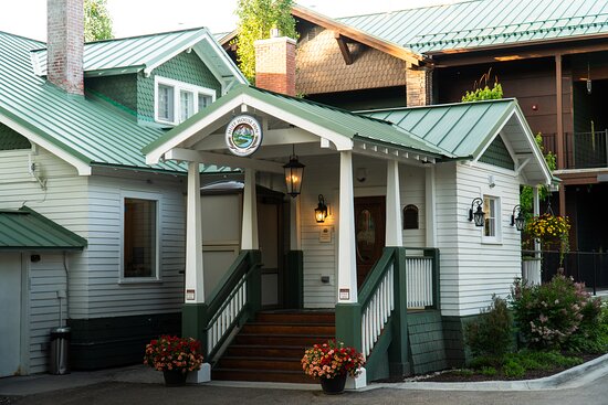 Huff House Inn and Cabins