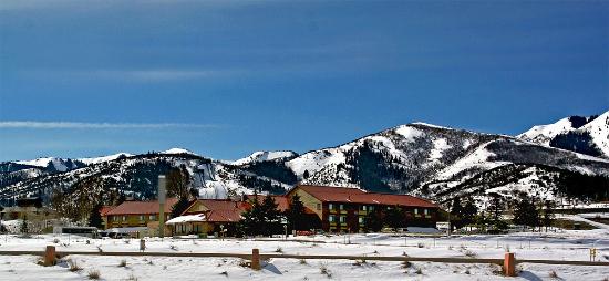 Best Western Plus Landmark Inn