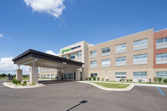 Holiday Inn Express & Suites Rochester Hills - Detroit Area By IHG