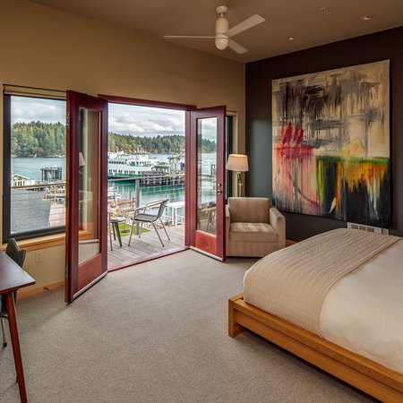 The Island Inn at 123 West