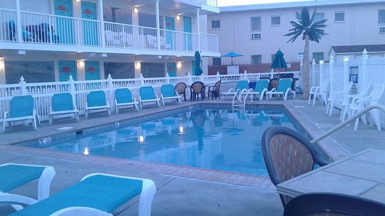 Aztec Motel