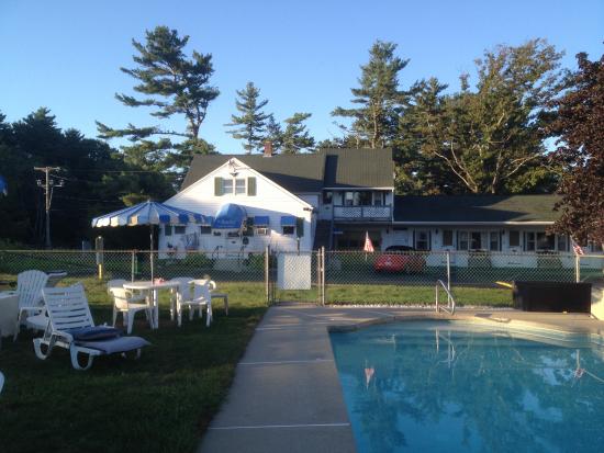The Beaches Guest Rooms & Cottages
