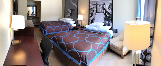 Super 8 by Wyndham Gulfport Biloxi Airport