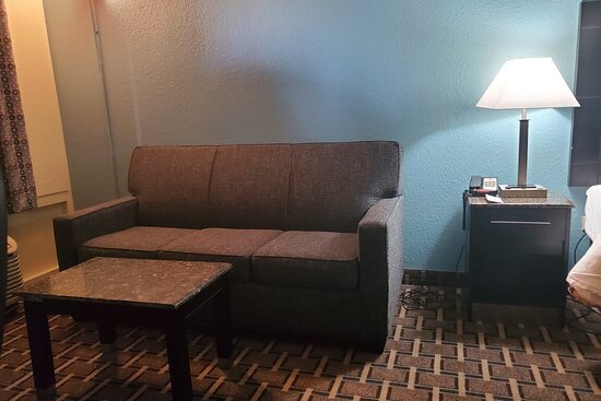 OYO Hotel Knoxville TN Cedar Bluff I-40