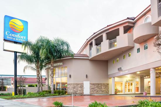 Comfort Inn & Suites Near Universal N. Hollywood Burbank