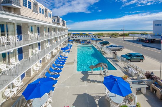 Fleur de Lis Beach Resort
