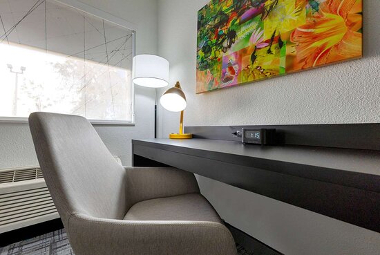 La Quinta Inn & Suites By Wyndham Jacksonville Mandarin
