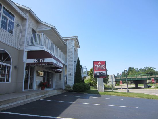 Parkside Inn - Bridgeside