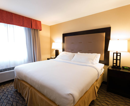 Holiday Inn Express & Suites North Seattle - Shoreline by IHG