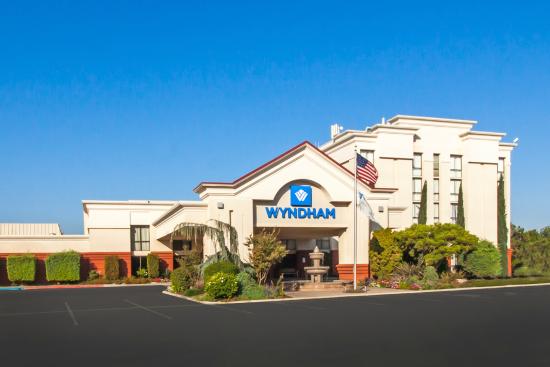Wyndham Visalia