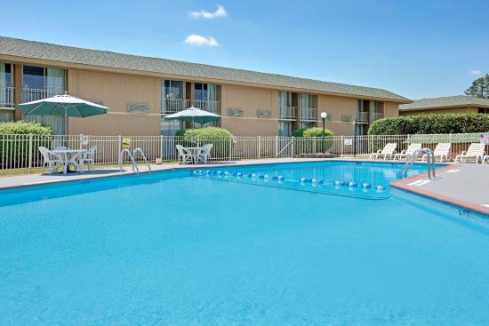 Days Inn By Wyndham Charlotte/Woodlawn Near Carowinds