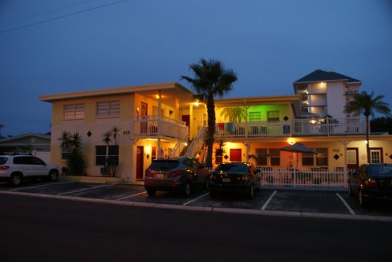 Silver Sands Motel