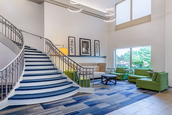 Holiday Inn Express & Suites Chicago-Midway Airport by IHG