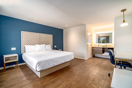 Trend Hotel LAX