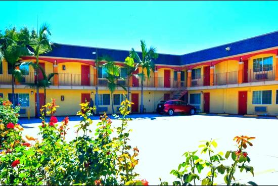 Value Inn Bellflower