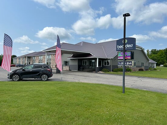 Boarders Inn and Suites by Cobblestone Hotels - Munising