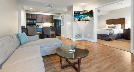 Chase Suite Hotel Brea - North Orange County