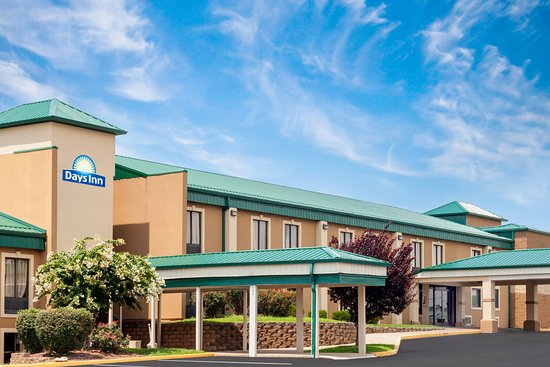 Days Inn by Wyndham Bowling Green