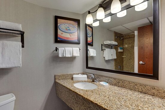 Drury Inn & Suites Phoenix Airport
