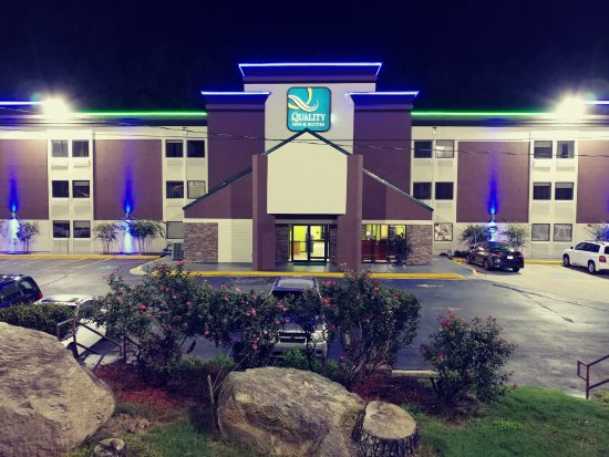 Quality Inn & Suites Near Six Flags East