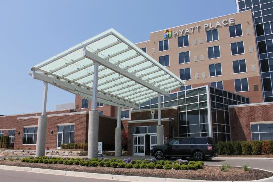 Hyatt Place Detroit / Novi