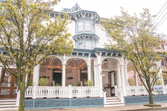 Carroll Villa Hotel