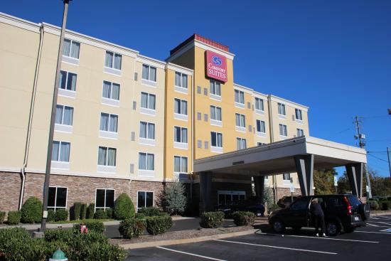 Comfort Suites North