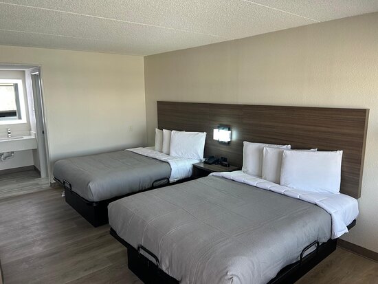 Parkway Inn