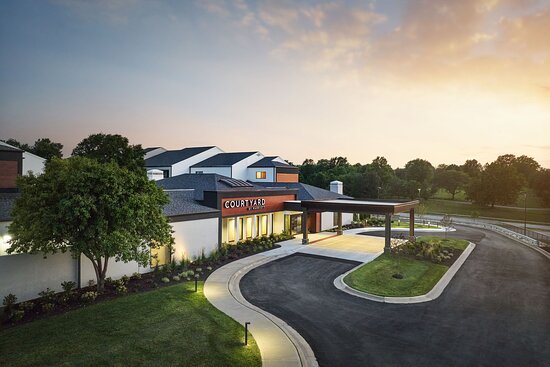 Courtyard By Marriott Kansas City Overland Park/metcalf, South Of College Boulevard Ht