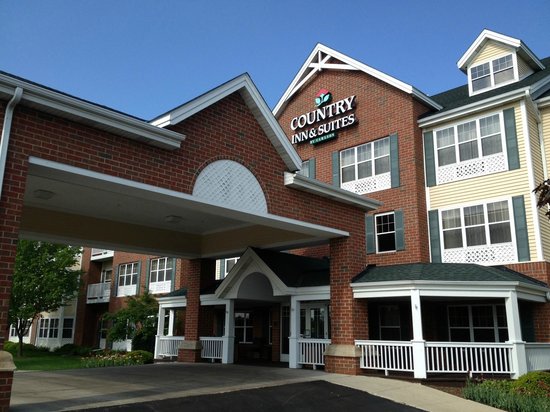 Country Inn & Suites by Radisson, Milwaukee West (Brookfield), WI