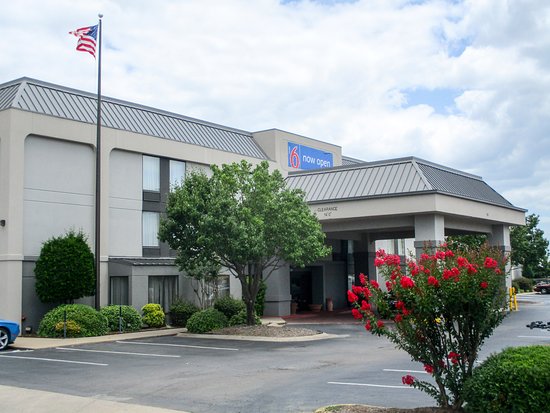 Skyline Inn