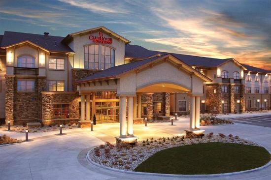 Clubhouse Hotel & Suites
