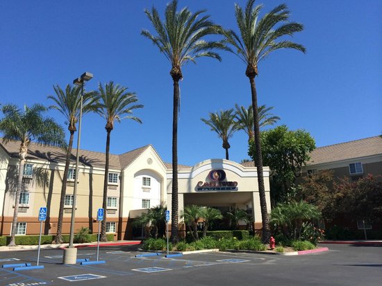 Sonesta Simply Suites Orange County Airport