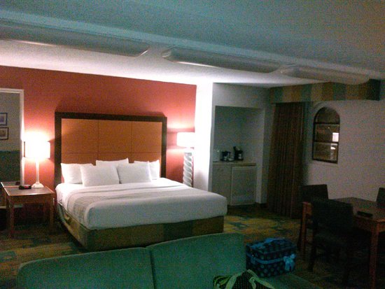 Baymont by Wyndham Lubbock - Downtown Civic Center
