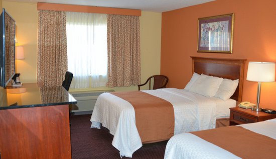 Columbus Grand Hotel & Banquet Center
