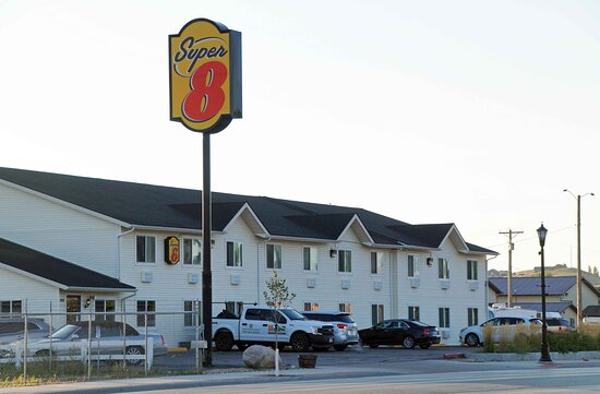 Super 8 by Wyndham Sheridan