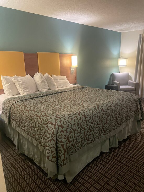 Days Inn by Wyndham Ashland