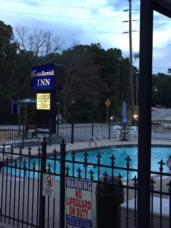 Candlewick Inn and Suites