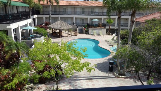 Red Roof PLUS+ & Suites Tampa