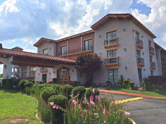 Days Inn by Wyndham Richmond/South