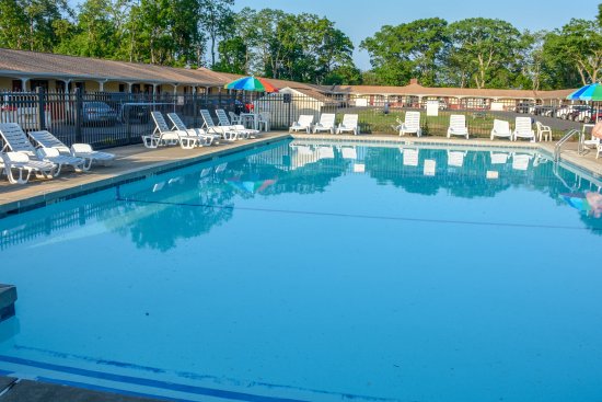 Atlantic Inn & Suites