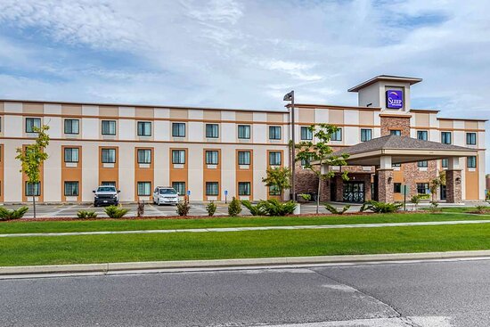 Sleep Inn & Suites Near ISU Campus