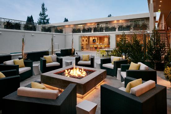 Hotel Lucent