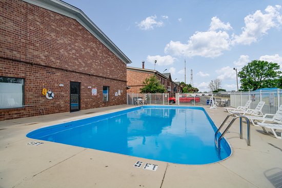 Motel 6 Waukegan